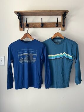 Patagonia Boys M 10 Long Sleeve Shirt Bundle Organic Cotton Blue Graphic Tees